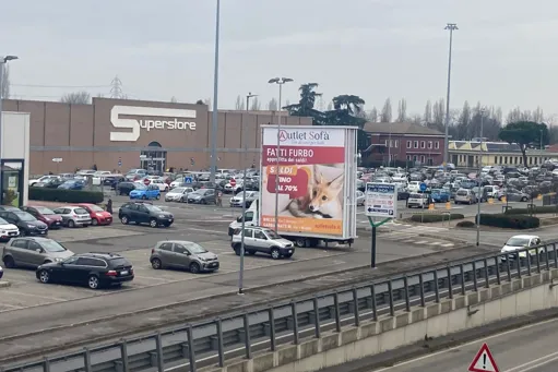 Noleggio Camion Maxi vela AutletSofà