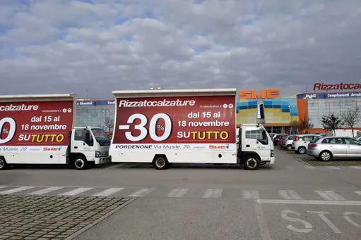 Camion vela campagne pubblicitarie