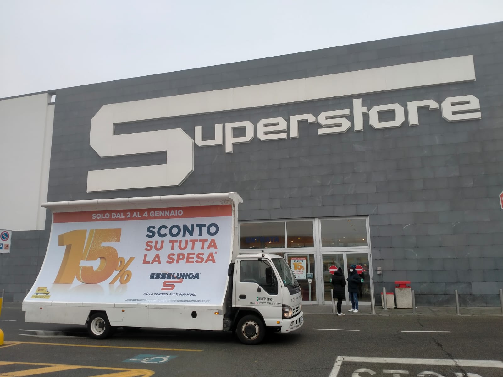 Camion vela a Asti