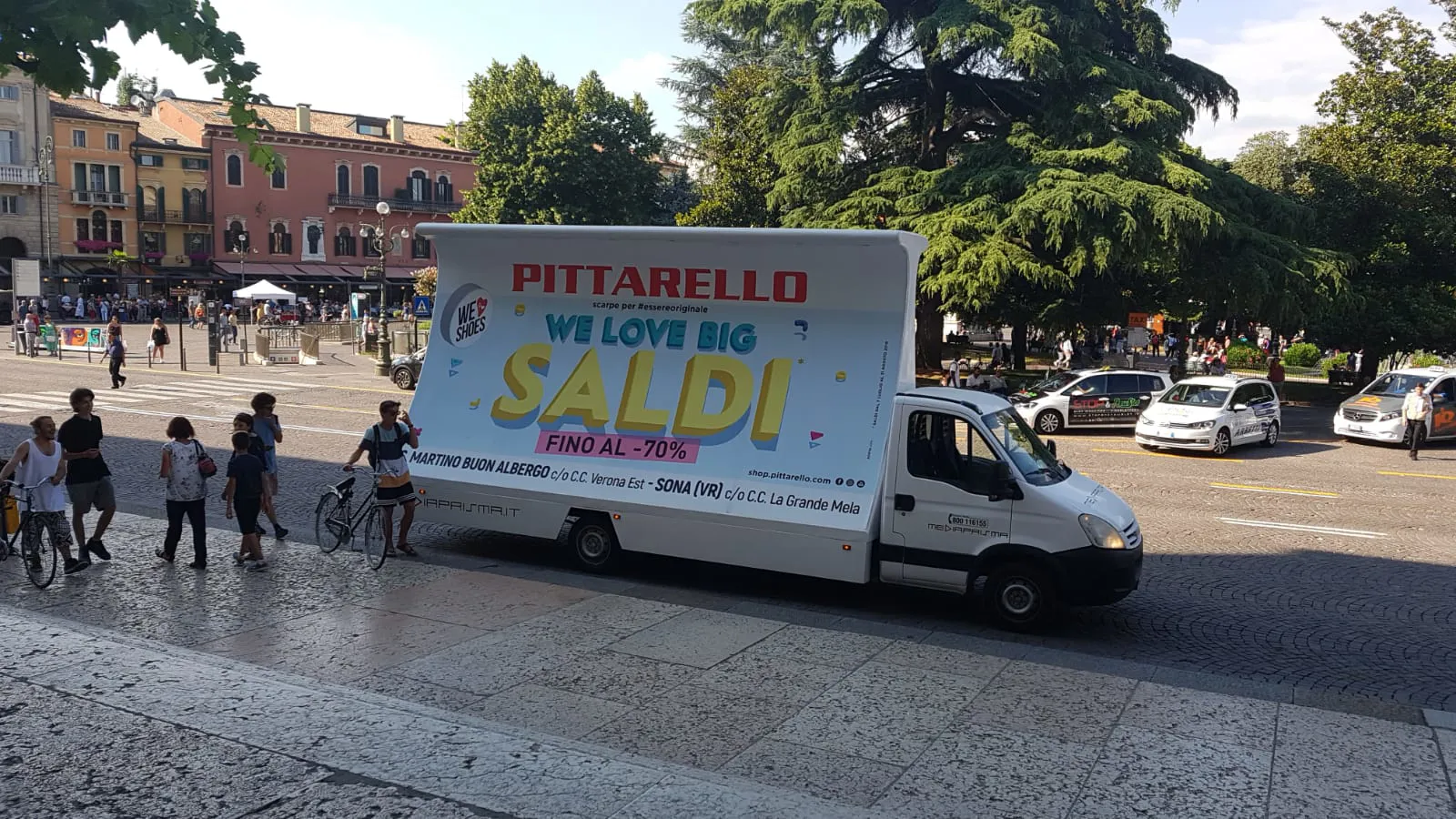 Camion vela a Verona